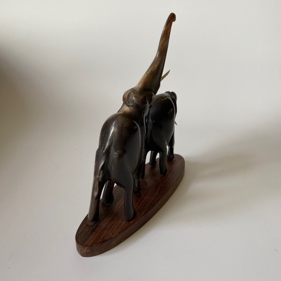 Hand Carved Water Buffalo Horn Elephant Sculpture Figurine - Picture 2 of 10
